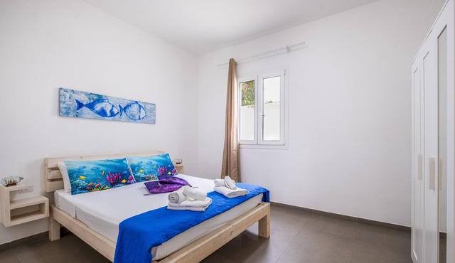 MIRÈA - Luxurious Coastal Villa with Shared Garden, Wi-Fi and Air Conditioning