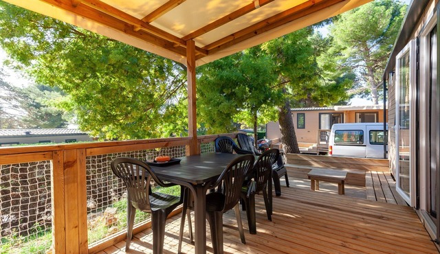 Mobile Home 'Camping Lou Soulei 218' with Sea View, Shared Pool and Air Conditioning