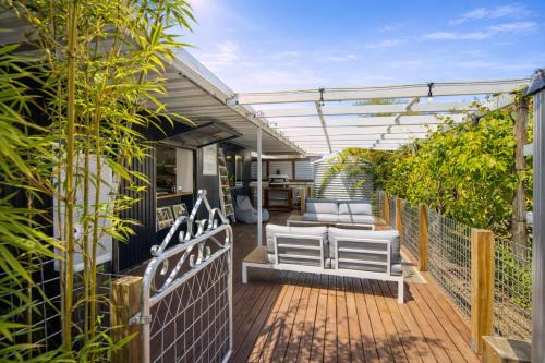 Modern Cottage with Short Walk to the River