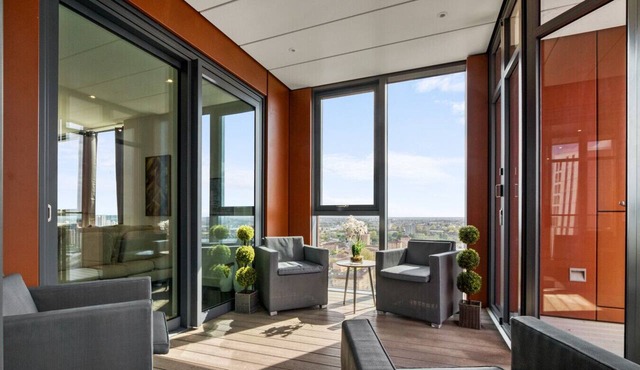 Modern penthouse in nine elms