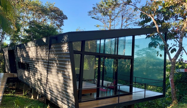 Modern Retreat with Stunning Views in Beautiful Nature Setting