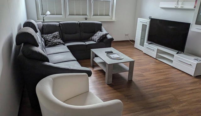 Modern vacation apartment with skyline view: Your hideaway in WHV