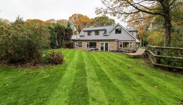 *NEW* Coastal Memories | 5Bed Family House Near Sandbanks | 10-12 Guests