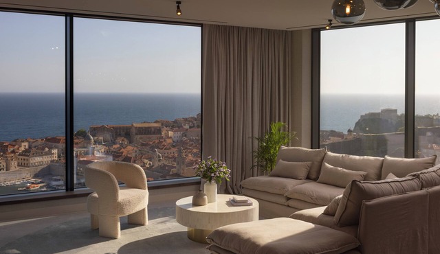 New & Luxury 5* Breathtaking View Apartment Ragusea