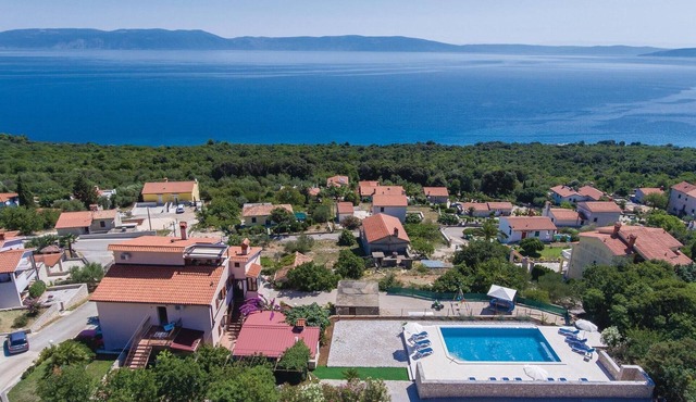 Nice apartment in Labin with house sea view