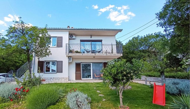 Nice Apartment In Smrika With Wifi