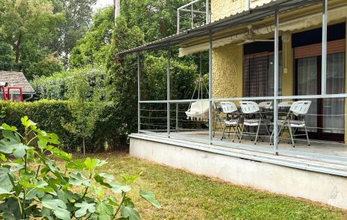 Nice Home In Seketin With Sauna