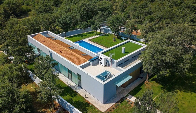 Nice home in Svetvincenat with sauna