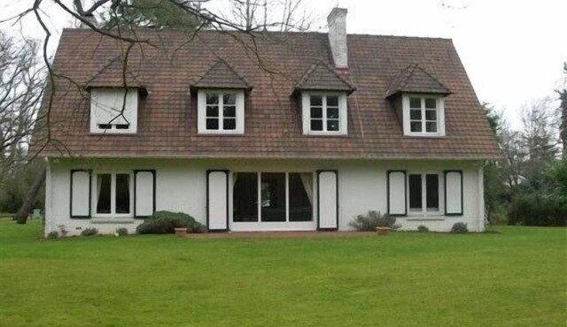Nice villa in the forest fully south-facing and very quiet