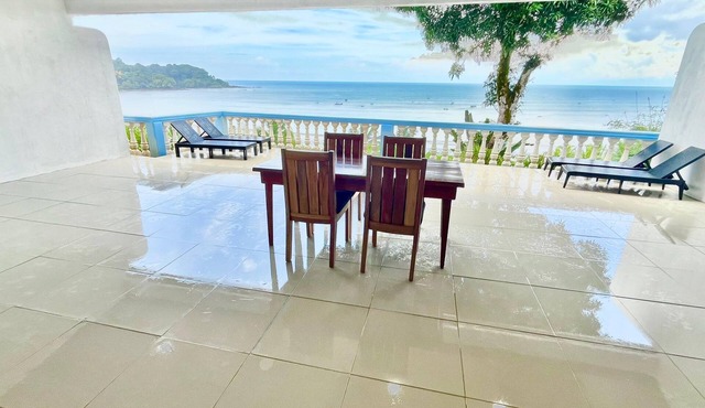 Ocean Front Home Amazing View Air ConditioningLaugh Play Relax at Binya House