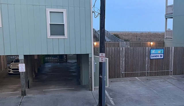 Ocean View Pet-Friendly Condo- 5-Min Walk to Boardwalk- Lost of Summer available