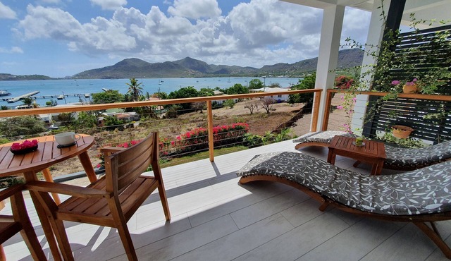 One Bedroom Apartment within walking distance of English Harbour