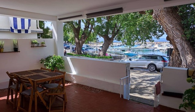 One bedroom apartment with terrace and sea view Klenovica, Novi Vinodolski (A-5579-a)