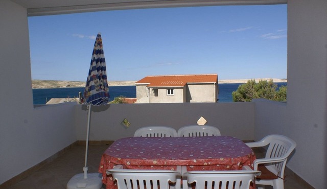 One bedroom apartment near beach Kustići (Pag) (A-4087-c)