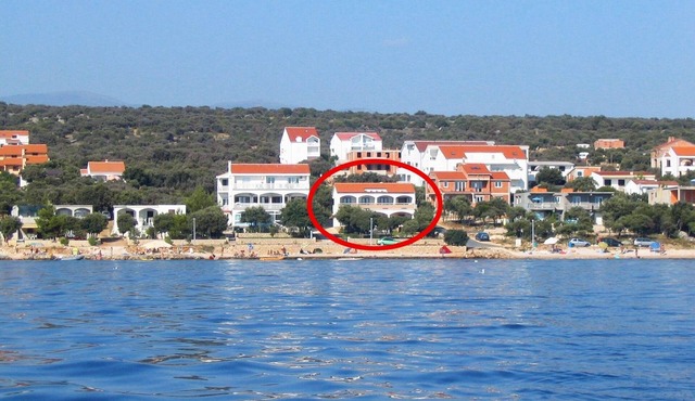 One bedroom apartment near beach Mandre (Pag) (A-8655-b)