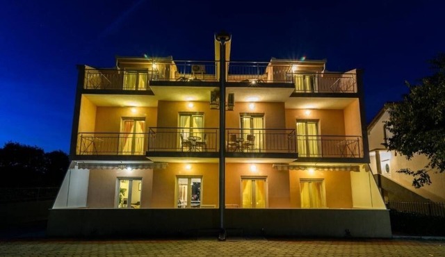 One bedroom apartment with balcony Marina, Trogir (A-25135-c)