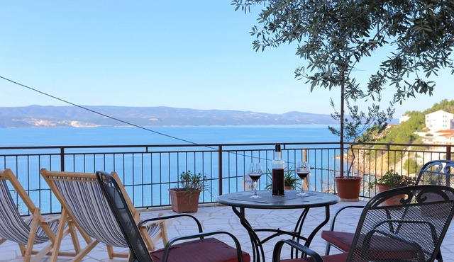 One bedroom apartment with terrace and sea view Mimice, Omiš (A-7522-a)