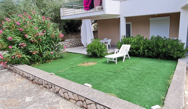 One bedroom apartment with terrace Novalja, Pag (A-3307-b)
