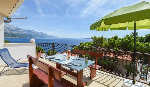 One bedroom apartment with terrace and sea view Marušići, Omiš (A-10012-a)