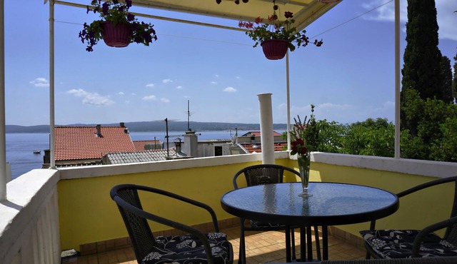 One bedroom apartment with terrace and sea view Selce, Crikvenica (A-22935-c)