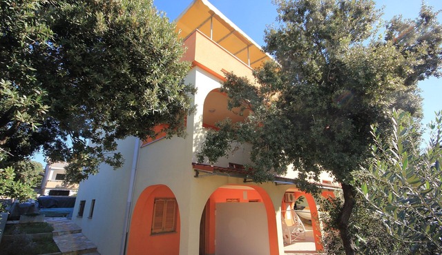One bedroom apartment with terrace and sea view Mandre (Pag) (A-9354-d)