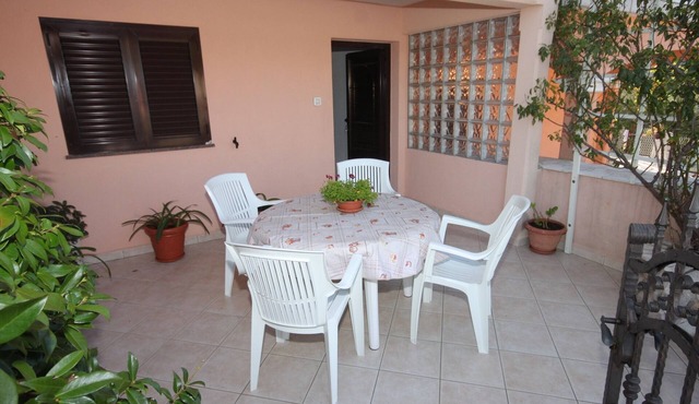 One bedroom apartment with terrace and sea view Duga Luka (Prtlog), Labin (A-2367-a)