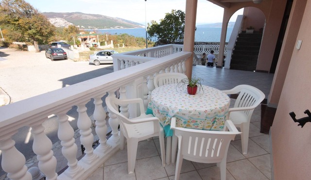 One bedroom apartment with terrace and sea view Duga Luka (Prtlog), Labin (A-2367-b)