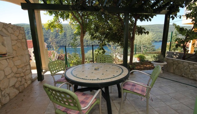 One bedroom apartment with terrace and sea view Duga Luka (Prtlog), Labin (A-3025-c)