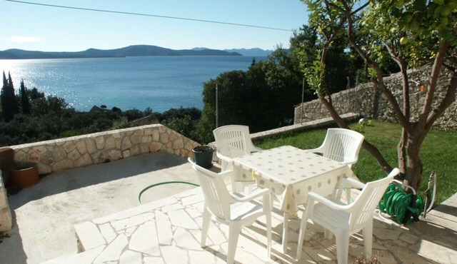 One bedroom apartment with terrace and sea view Slađenovići (Dubrovnik) (A-2162-a)