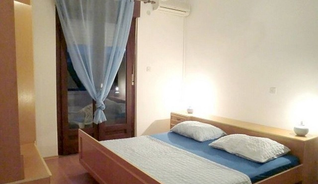 One bedroom apartment with balcony and sea view Banjol, Rab (A-16645-c)