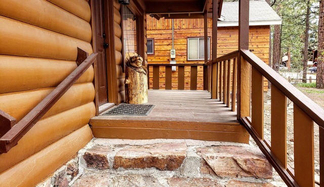 ORIGINAL MALTBY COZY RUSTIC CABIN!