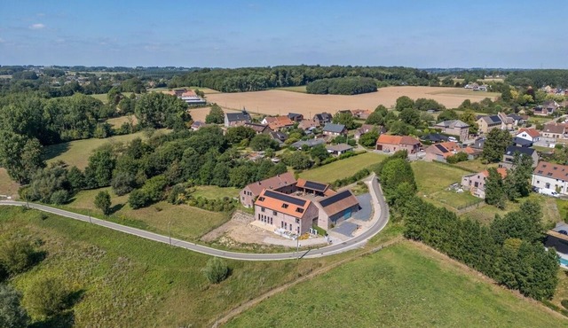 Pachthof 1860 with beautfiul surrounding close to Brussels