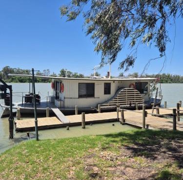 Paddle Wheeler Lilian