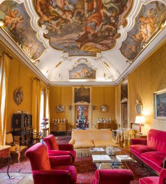 Palazzo Arone dei Baroni di Valentino