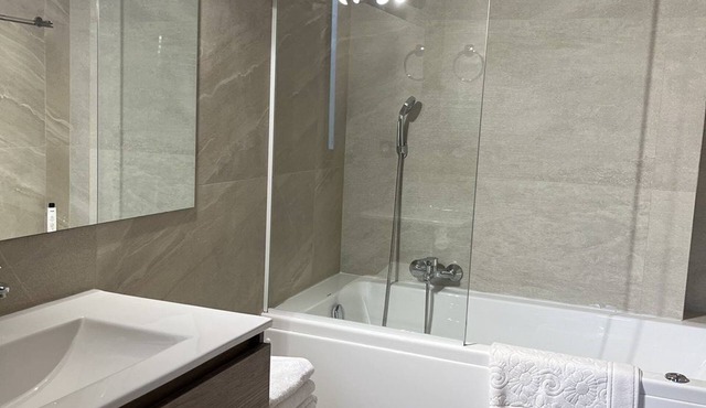 Palmyra Athens -Luxury Greek villa - just 5 min from the beach