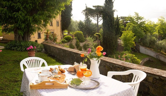 PANORAMA on CHIANTI BELLACASA FOR FAMILIES WITH GARDEN AND POOL WIFI FREE