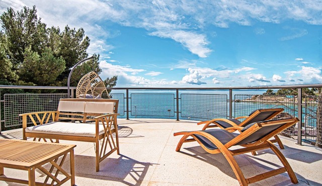 Panorama Prestige Penthouse- BEST LOCATION IN TOWN