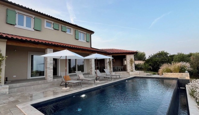 Panoramic sea view & infinity pool villa in Istria