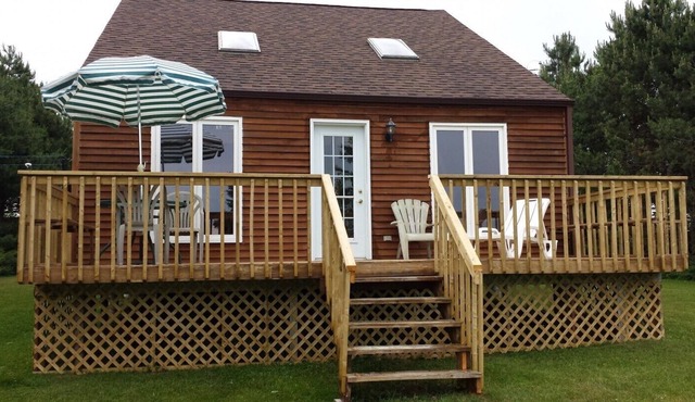 Peaceful ,Quiet Waterfront Chalet overlooking beautiful Mill River