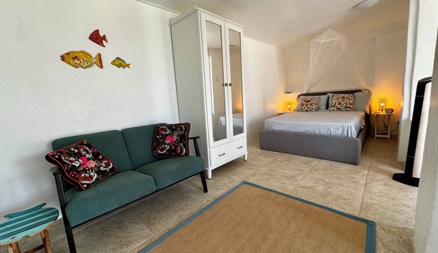 Peaceful Village studio 1 minute walk from one of the best beaches in Antigua.