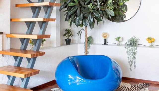 Penthouse Loft w/Jacuzzi & Sauna