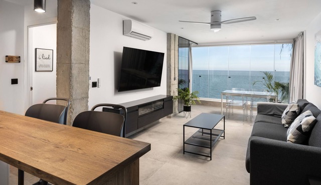 Perla Negra - apartment with private access to the beach and amazing views