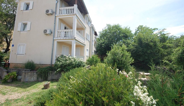 Pet friendly apartment with sea view