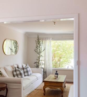 Pet Friendly Family Home in Bluff Point