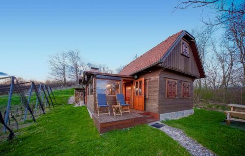 Pet Friendly Home In Brebrovac With Wifi
