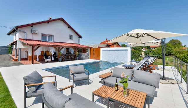 Pet friendly home in Vrtlinovec with sauna