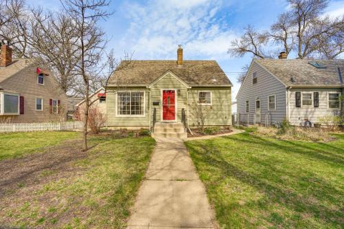 Pet-Friendly St Paul Home < 5 Mi to Downtown!