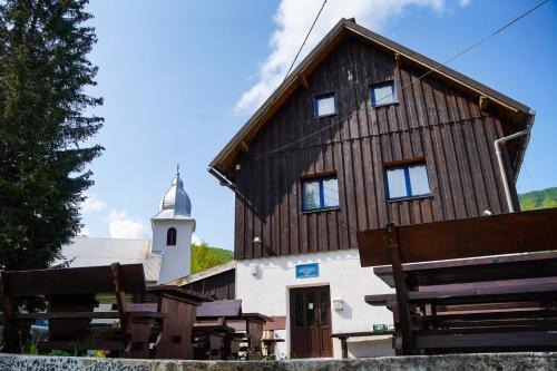 Planinarski dom 'Bijele stijene' Mountain lodge