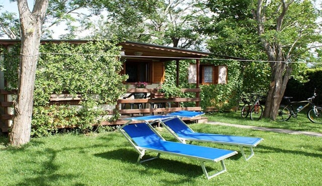 Podere Campi Al Mare. Casa GELSOMINO- POOL - Private garden - jacuzzi - wifi