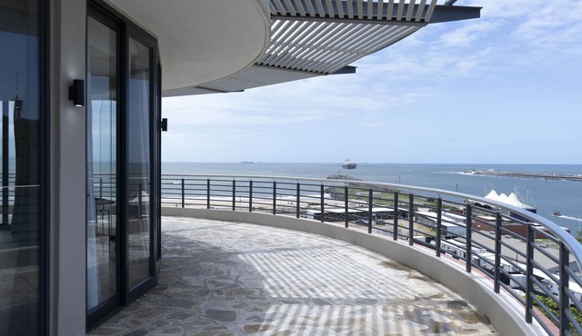 Point Waterfront Apartments